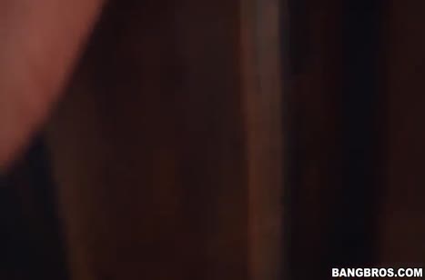 Подсматривал за мастурбацией соседки по квартире