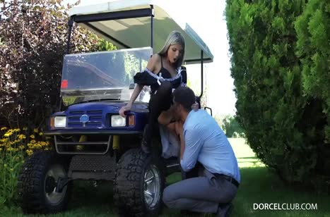 Сосед приласкал стройную молодку Gina Gerson #1