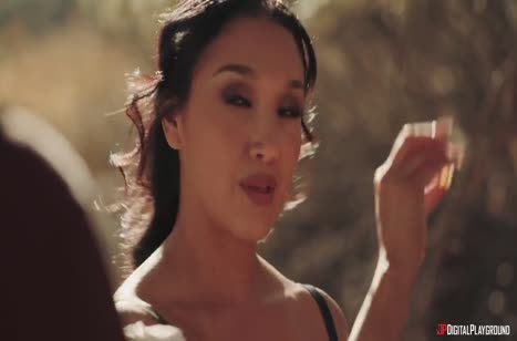 Vicki Chase трахнулась с ковбоем на природе