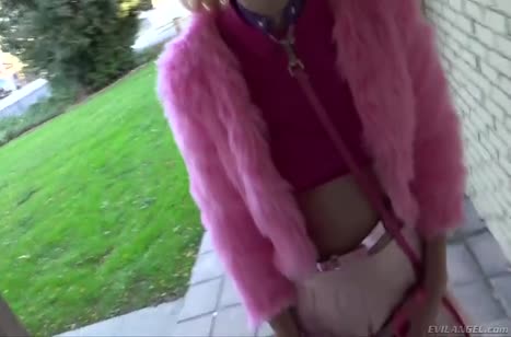 Шлюшковатая Anastasia Knight пришла на секс свидание