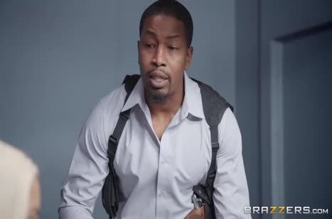 Задержанная Bridgette B отдалась детективу #2