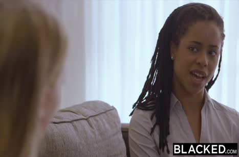 Блондиночке Chloe Scott перепал здоровый черный хер