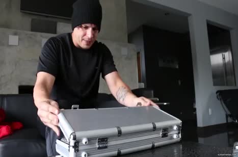 Полицейская задержала вора и решила с ним чпокнуться