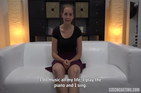 Девушка согласилась показать себя на камеру