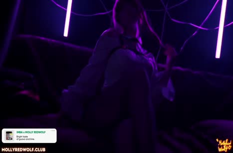 Гламурная косплеерша не против немного чпокнуться