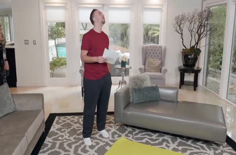 Nina Elle примерила секс наряд и устроила с мужем ролевые игры