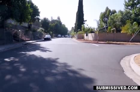 Развратная молодка сама начала клеить своего соседа