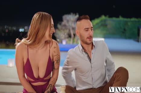 Рыженькую Angel Youngs смачно натянули на кукан