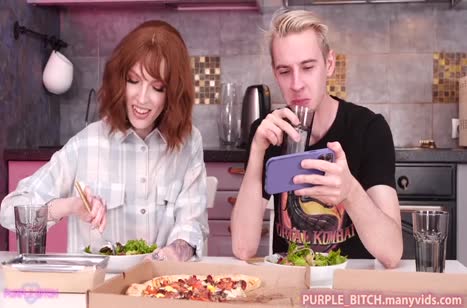 Рыжая сучка отбила мужа у своей сестры